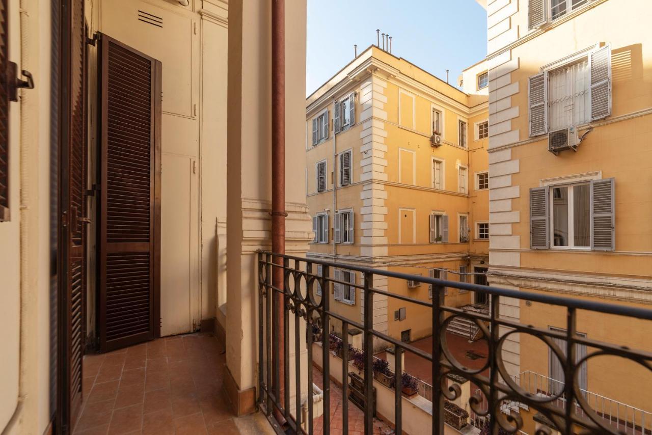 Residence Borgognoni Apartments Roma Esterno foto