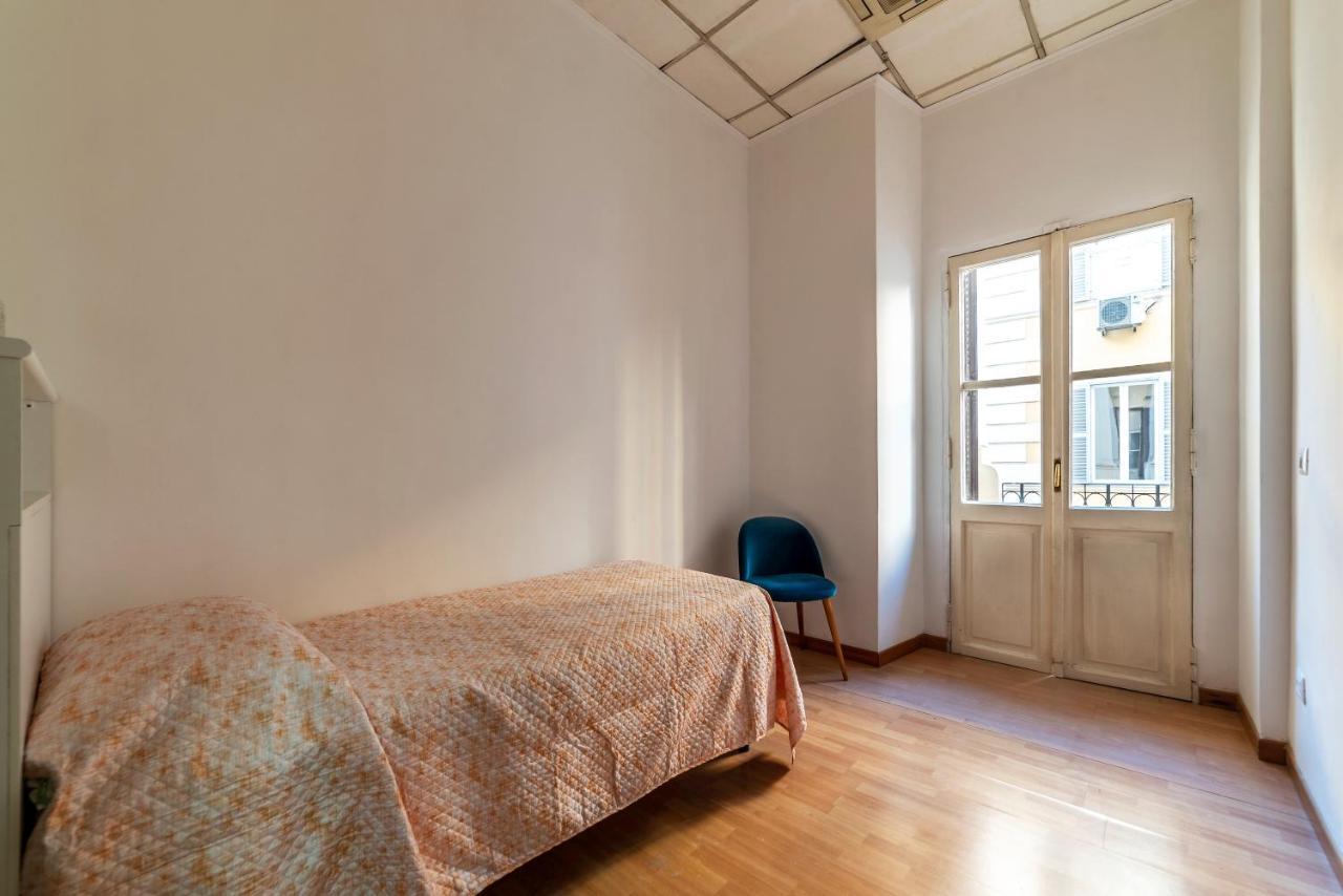 Residence Borgognoni Apartments Roma Esterno foto