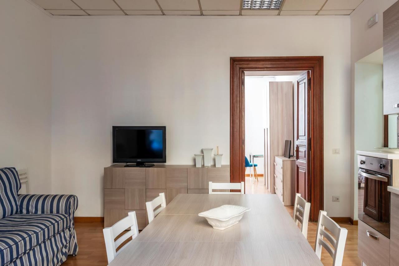 Residence Borgognoni Apartments Roma Esterno foto