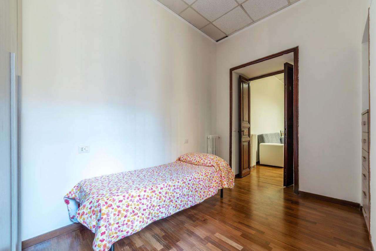 Residence Borgognoni Apartments Roma Esterno foto