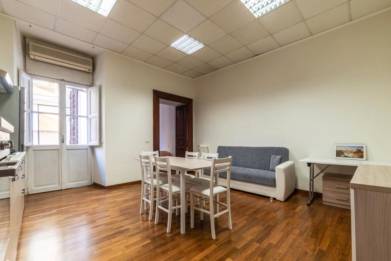 Residence Borgognoni Apartments Roma Esterno foto