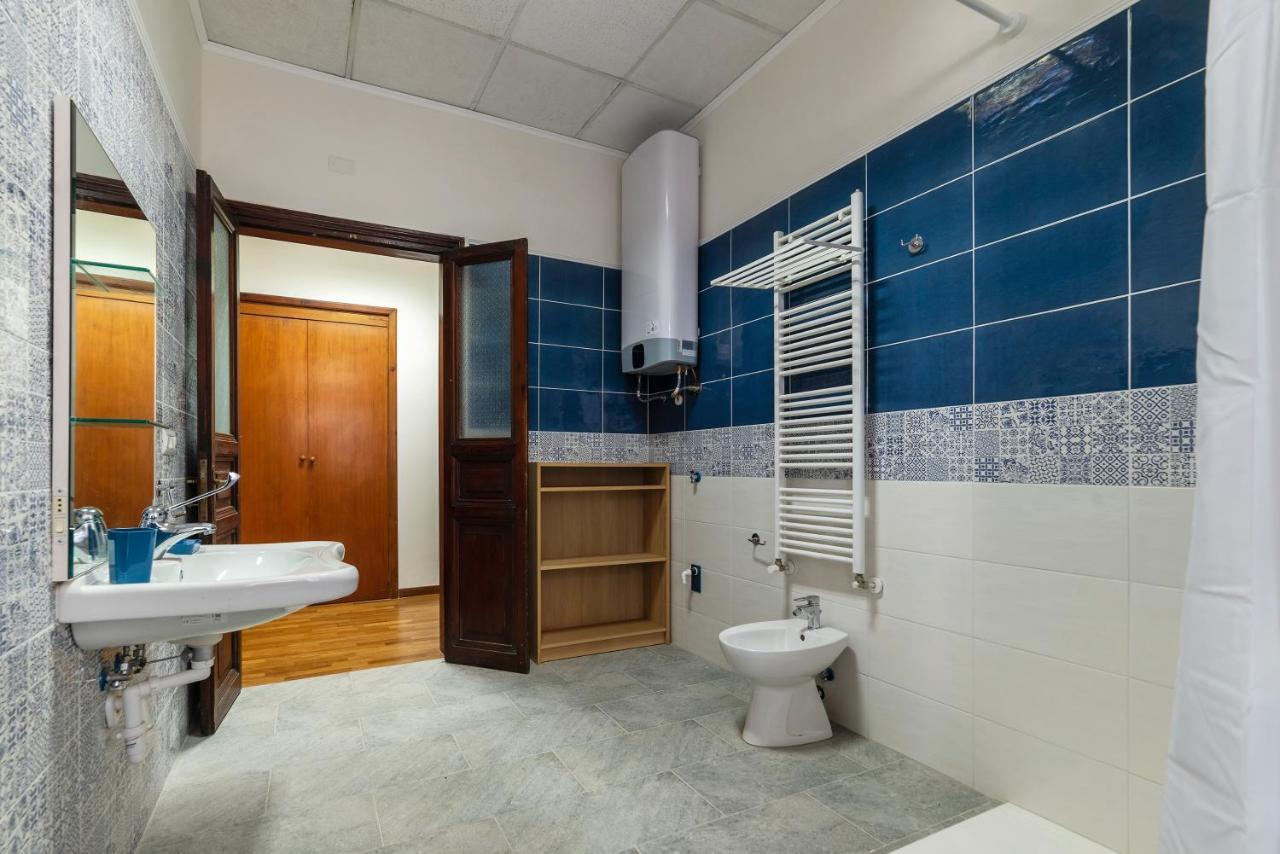 Residence Borgognoni Apartments Roma Esterno foto