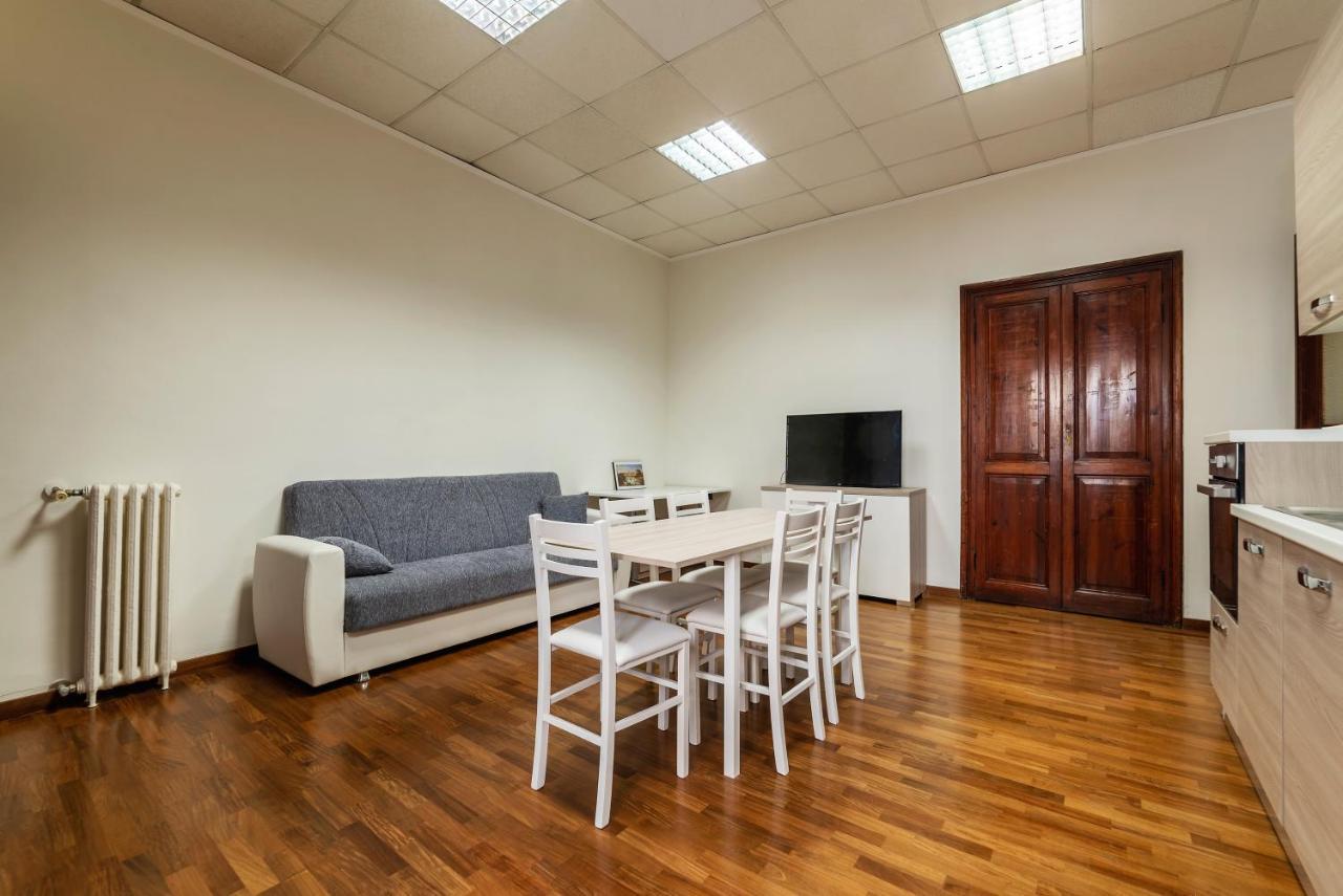 Residence Borgognoni Apartments Roma Esterno foto