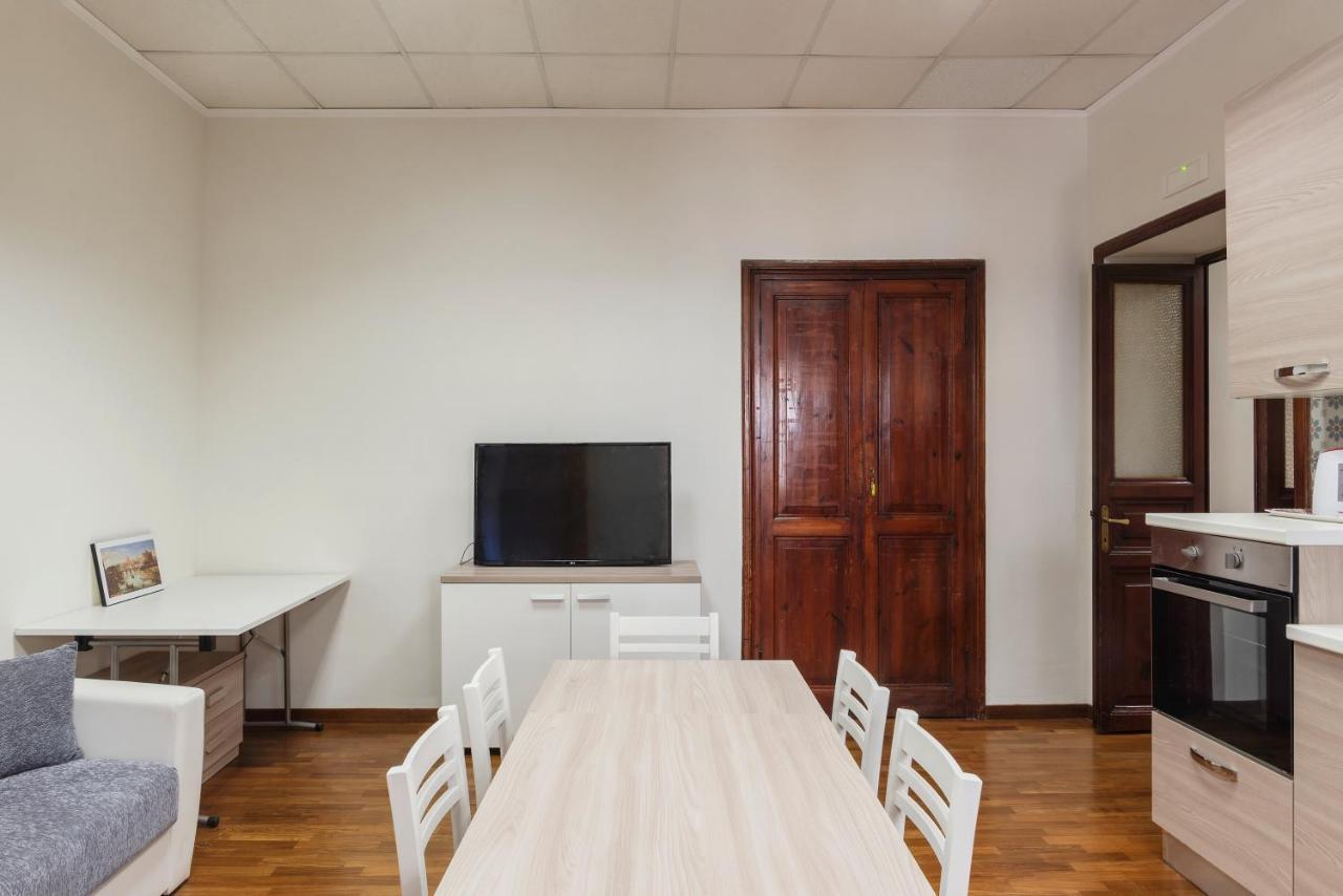 Residence Borgognoni Apartments Roma Esterno foto