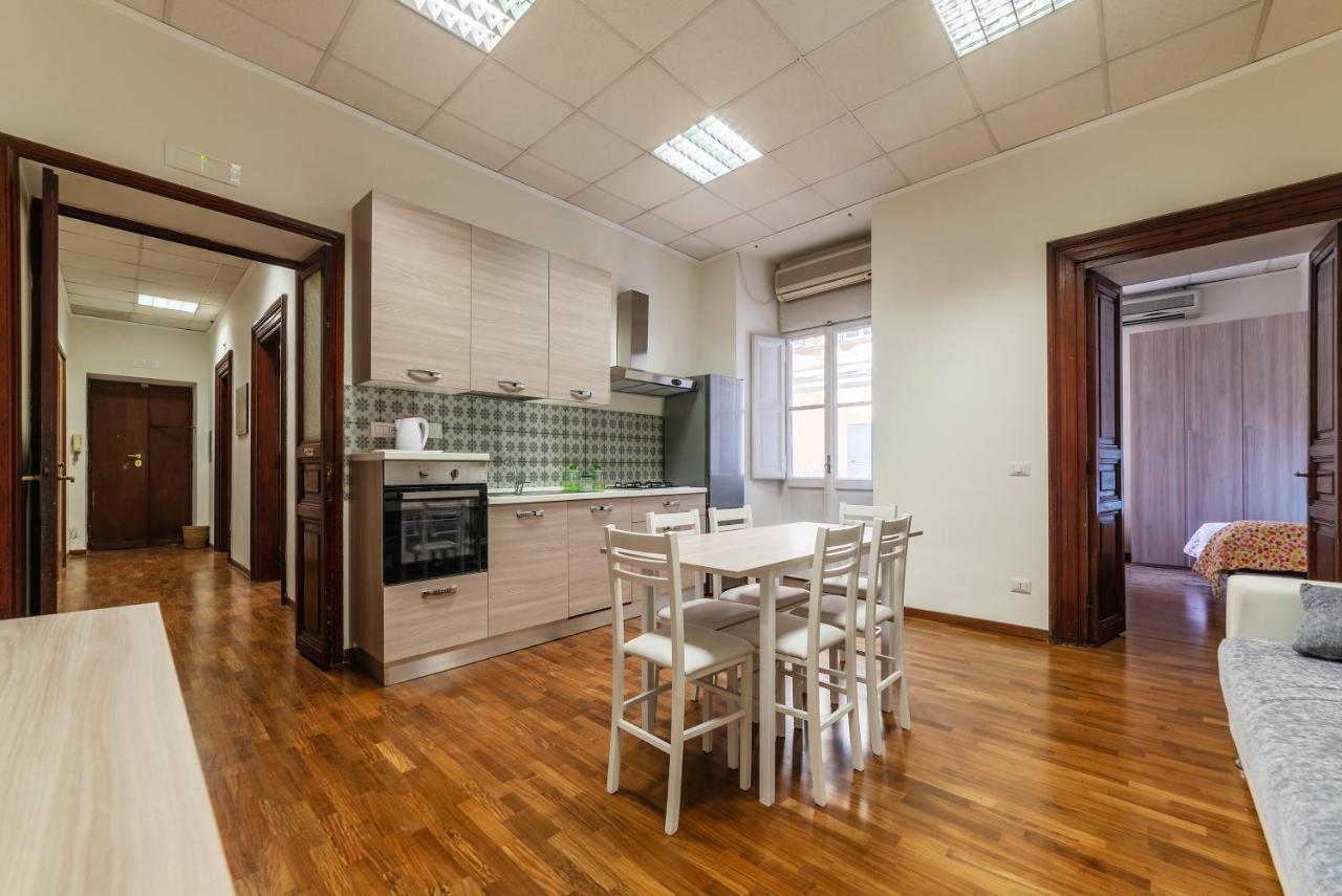 Residence Borgognoni Apartments Roma Esterno foto